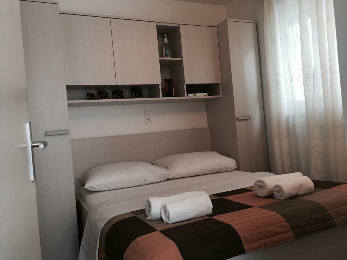 Apartments Leptiric Podstrana Luaran gambar