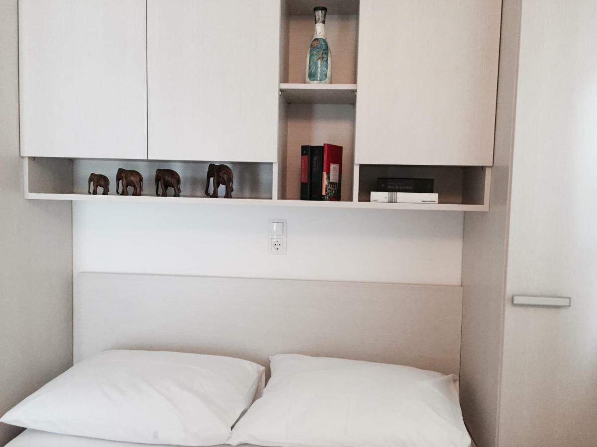 Apartments Leptiric Podstrana Luaran gambar