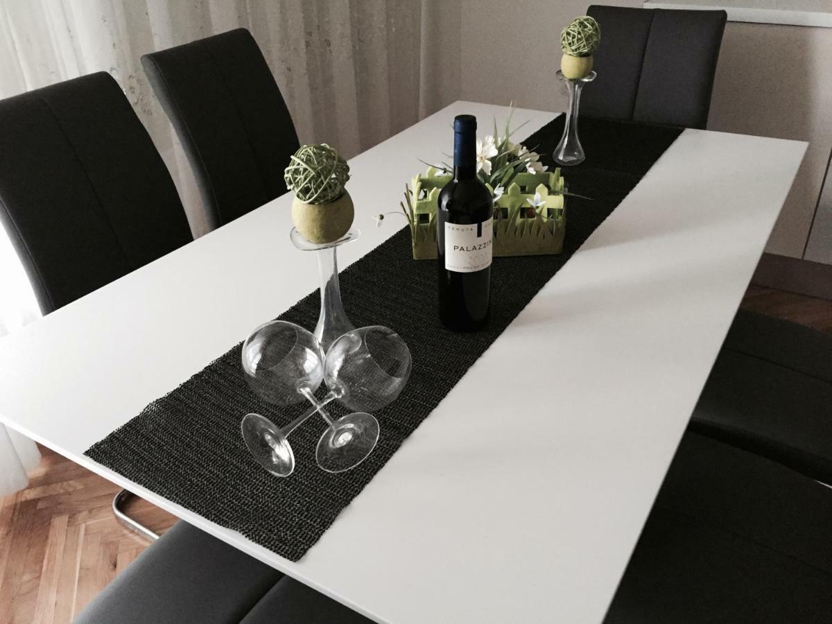 Apartments Leptiric Podstrana Luaran gambar