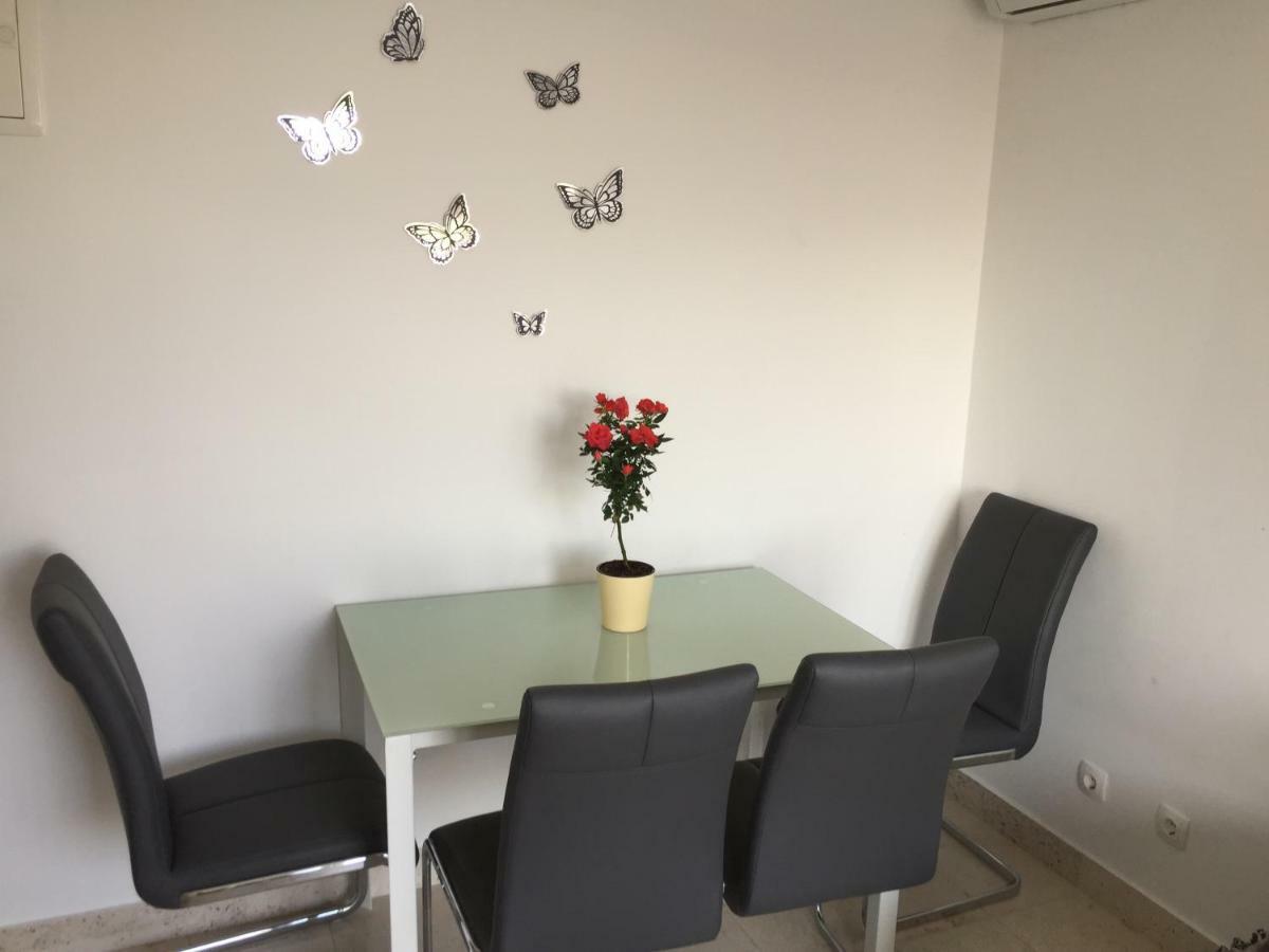 Apartments Leptiric Podstrana Luaran gambar