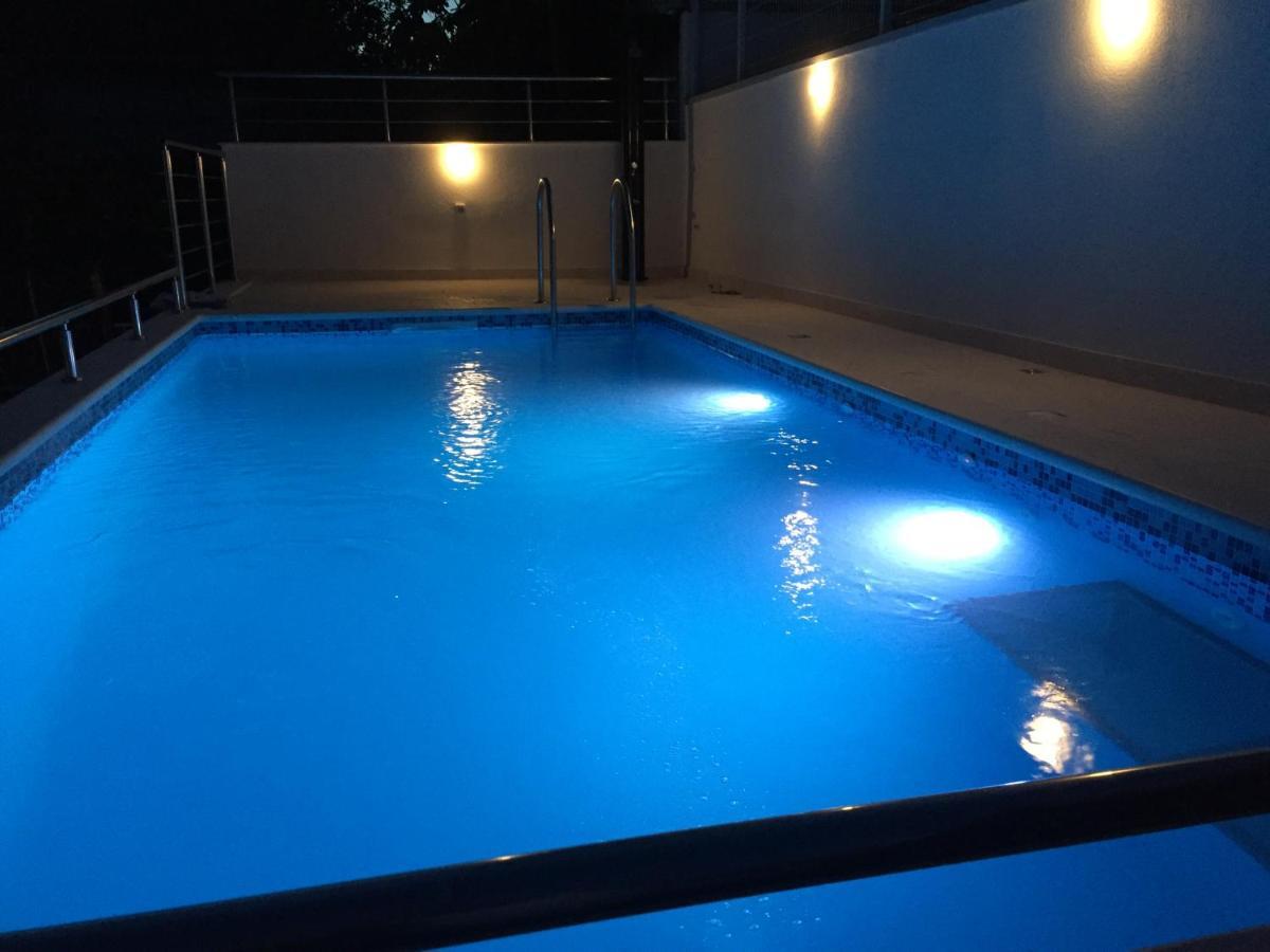 Apartments Leptiric Podstrana Luaran gambar